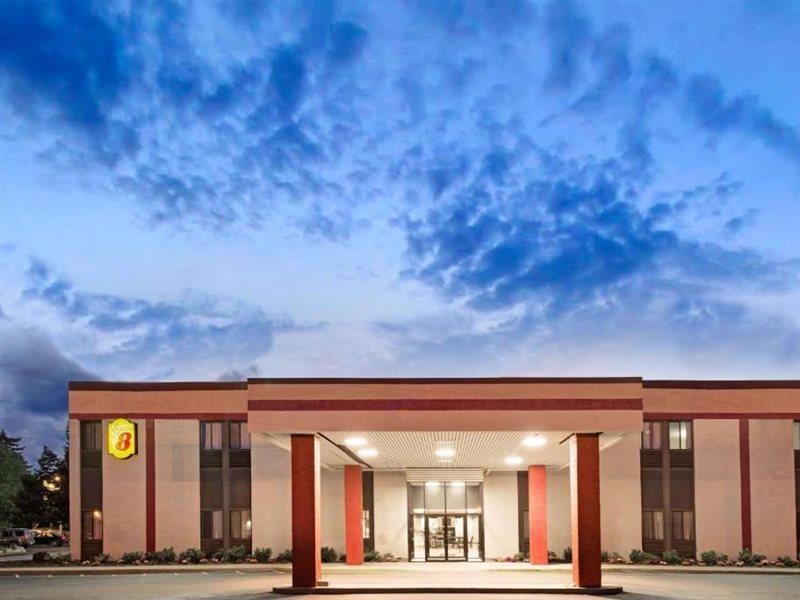 Super 8 By Wyndham Brockton Hotell Eksteriør bilde